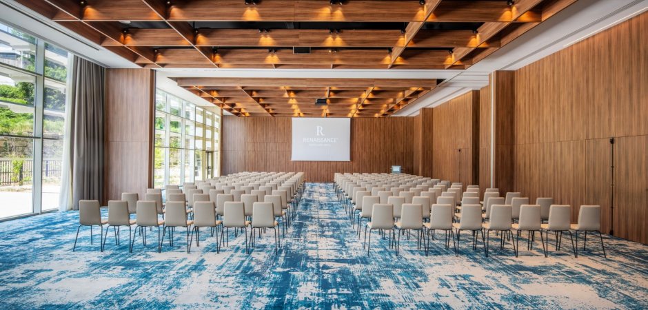 Renaissance Porto Lapa Hotel